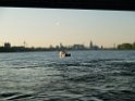 Motor Segelboot mit Motorschaden trieb gegen Alte Liebe bei Koeln Rodenkirchen P185